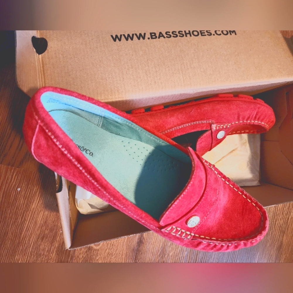 Women's red suede loafer 9.5